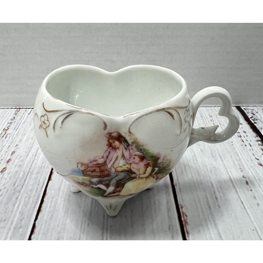 Vintage‎ Victorian Footed Tea Cup Heart Shaped Handle - Cup Only